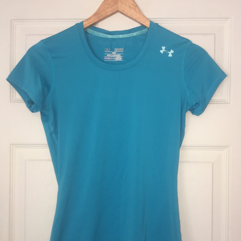 Under Armour Women’s Semi-Fitted HeatGear Shirt